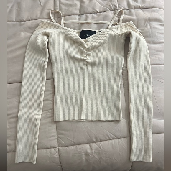 Off shoulder top in cream - Picture 5 of 8